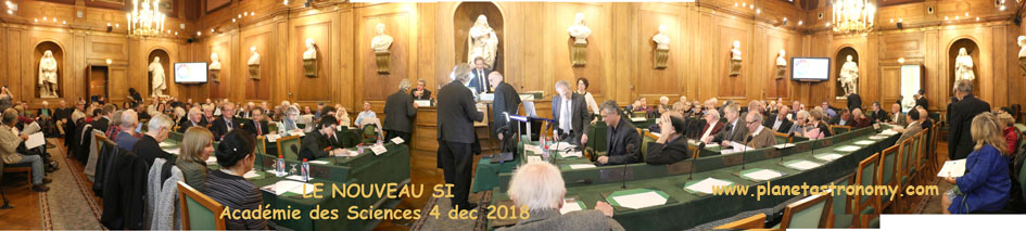 Une image contenant intérieur, table, mur
Description générée automatiquement