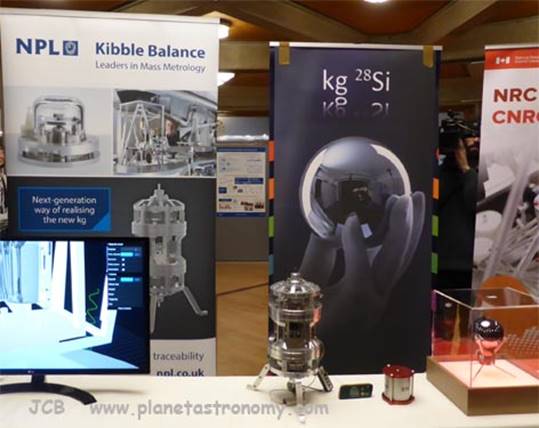 Une image contenant intérieur, table
Description générée automatiquement