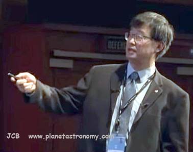 Une image contenant personne, homme, intérieur, habits
Description générée automatiquement