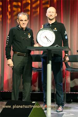 Une image contenant personne, intérieur, mur, debout
Description générée automatiquement