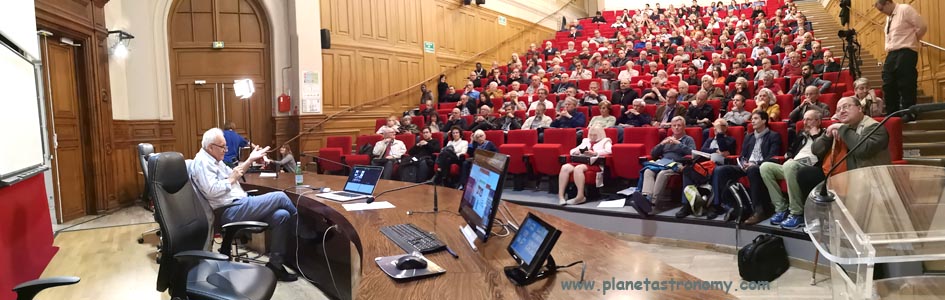 Une image contenant intérieur, personne
Description générée automatiquement