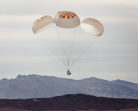 Une image contenant objet dextrieur, montagne, ciel, parachute

Description gnre automatiquement