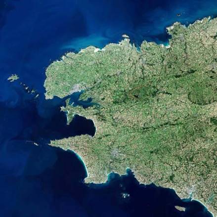 Une image contenant herbe, montagne, noir, colline

Description g�n�r�e automatiquement