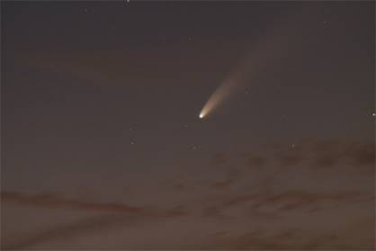 Une image contenant ciel, debout, homme, sombre

Description gnre automatiquement