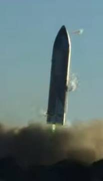 Une image contenant ciel, extrieur, arme, missile

Description gnre automatiquement
