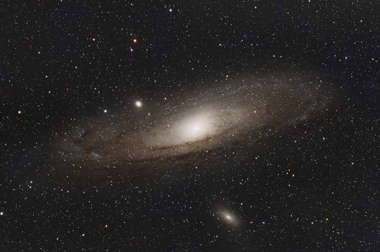 Une image contenant objet dextrieur, ciel nocturne

Description gnre automatiquement