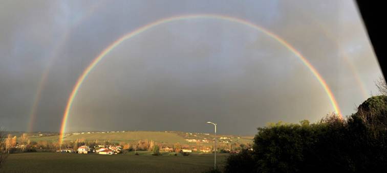 Une image contenant nature, extrieur, nuage, arc en ciel

Description gnre automatiquement