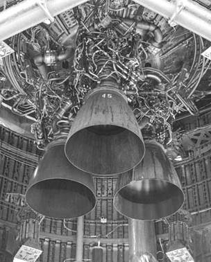 Une image contenant b�timent, ext�rieur, noir

Description g�n�r�e automatiquement