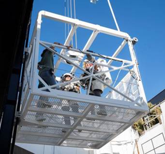 Une image contenant ciel, plein air, b�timent, �chelle

Description g�n�r�e automatiquement