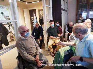 Une image contenant texte, personne, groupe, foule

Description gnre automatiquement