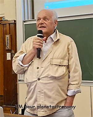 Une image contenant habits, personne, microphone, chemise

Le contenu gnr par lIA peut tre incorrect.